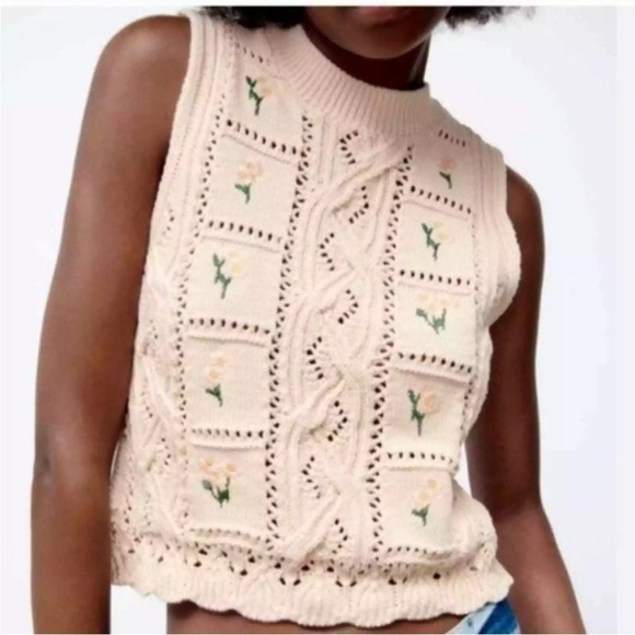 Zara Sweaters - Zara Embroidery Floral Knit Scalloped Hem Vest